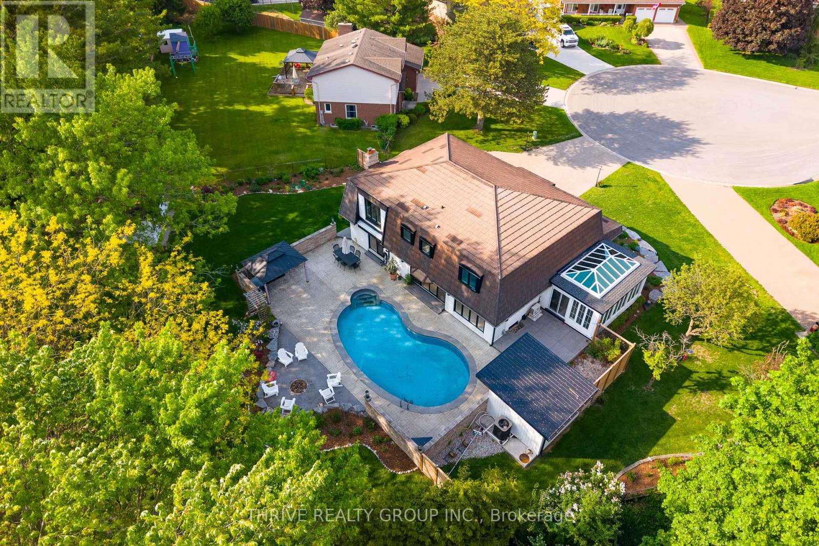 137 SHERWOOD PLACE - 42