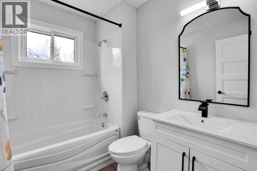 #16 131 Templehill Drive NE - 19