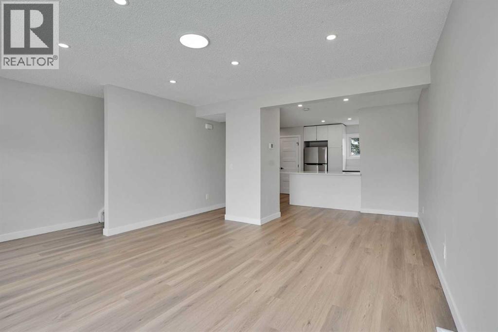 #16 131 Templehill Drive NE - 13