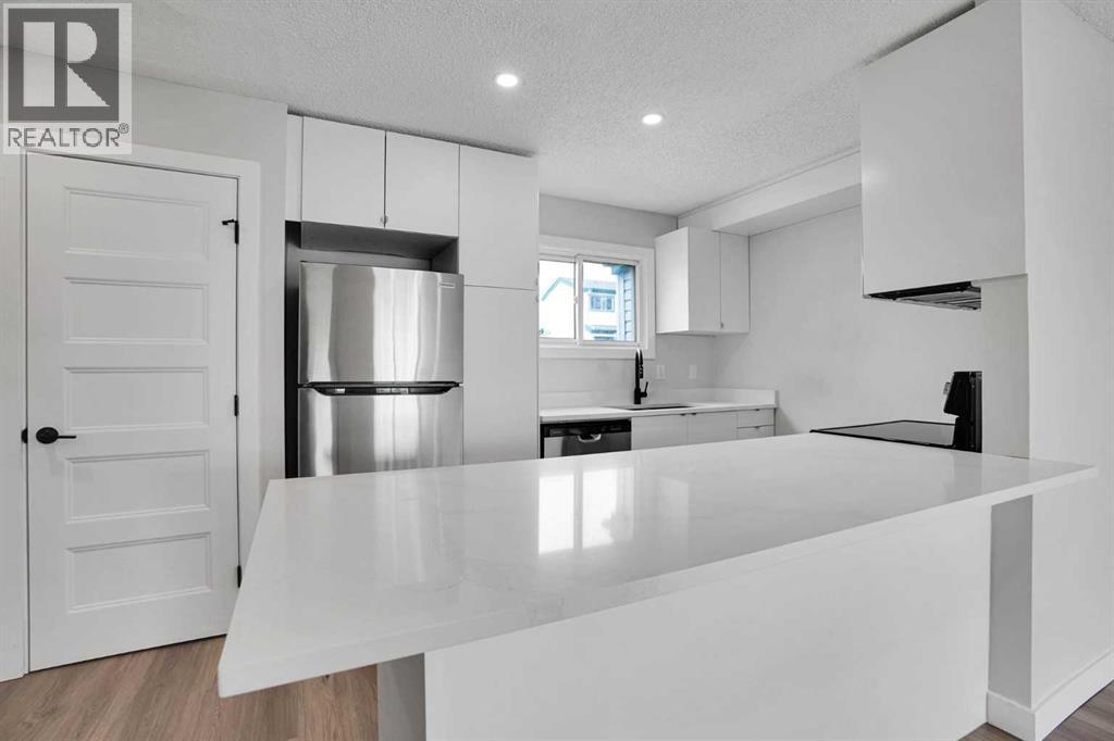 #16 131 Templehill Drive NE - 4