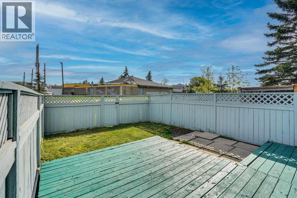#16 131 Templehill Drive NE - 39