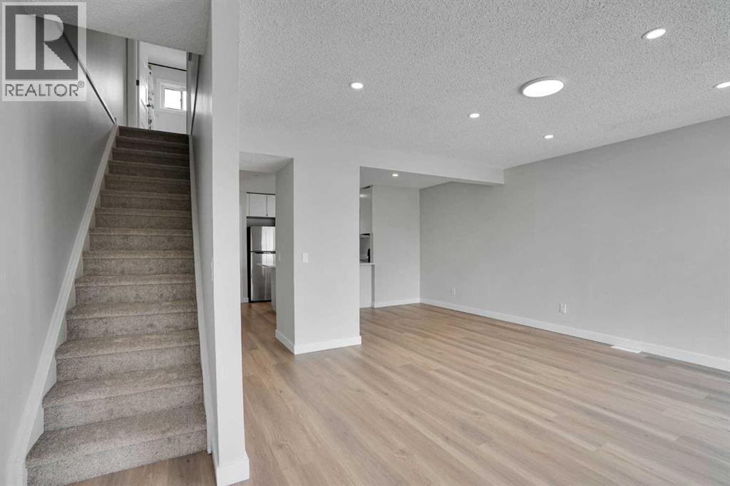#16 131 Templehill Drive NE - 15
