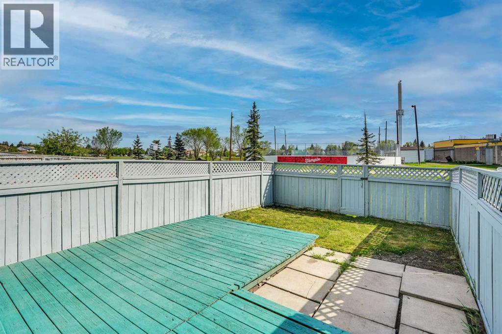 #16 131 Templehill Drive NE - 38
