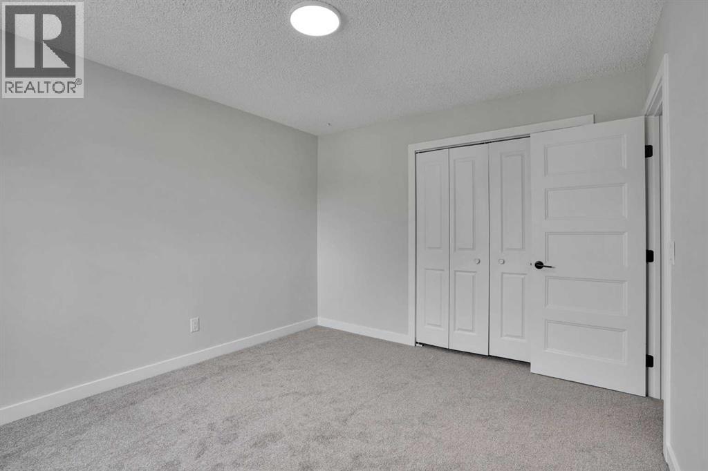 #16 131 Templehill Drive NE - 17