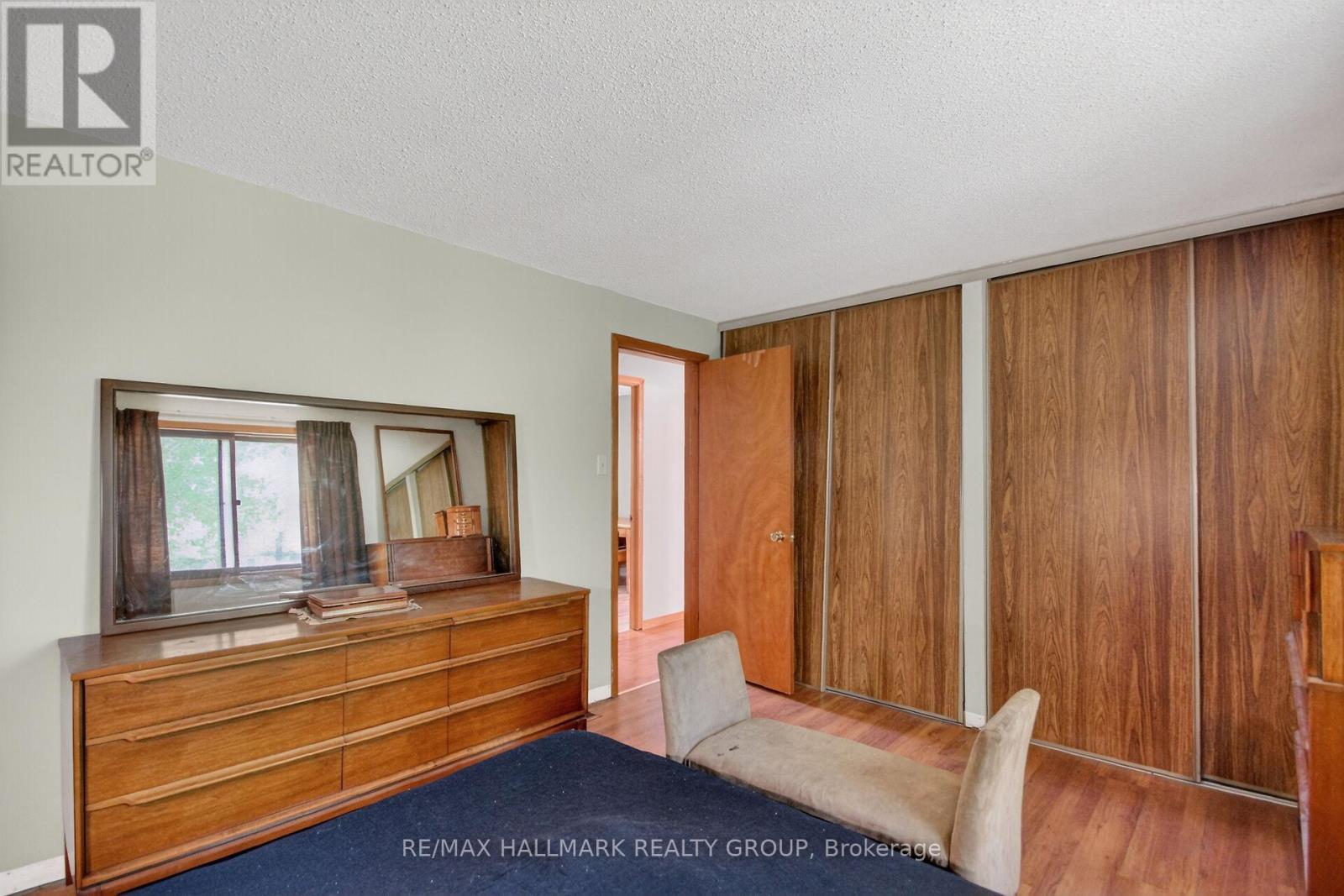 1054 MCCREA ROAD - 19
