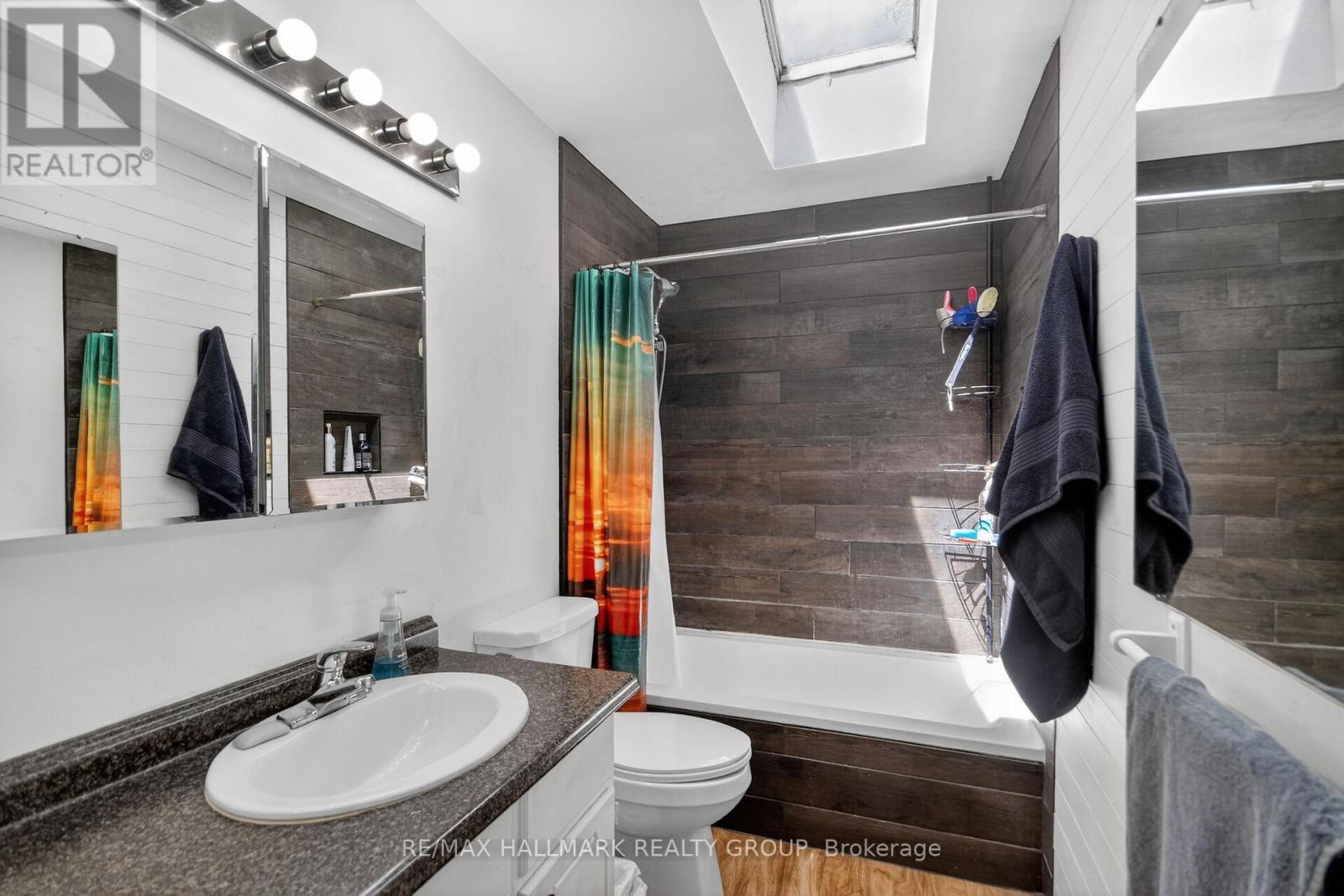 1054 MCCREA ROAD - 24