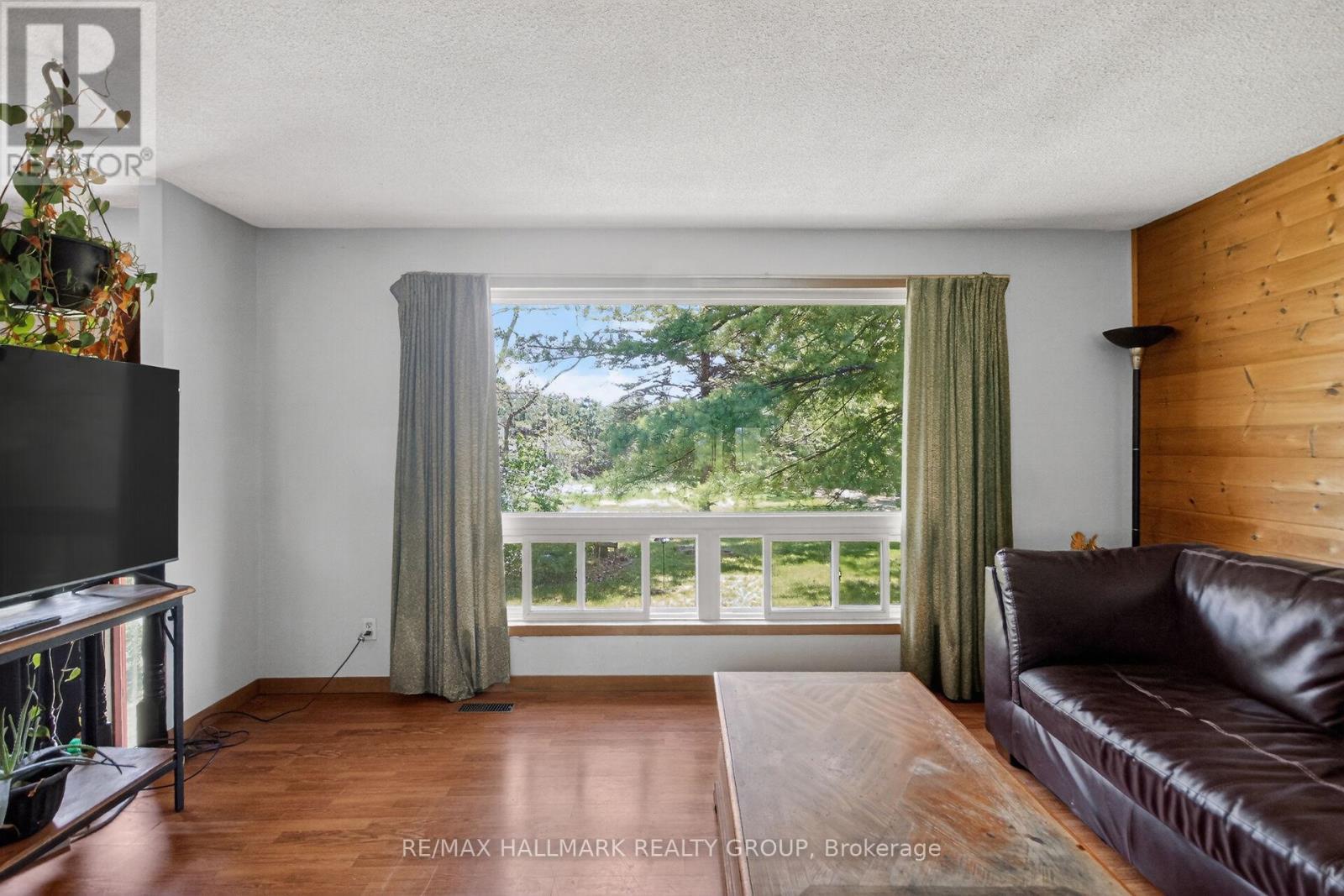 1054 MCCREA ROAD - 6
