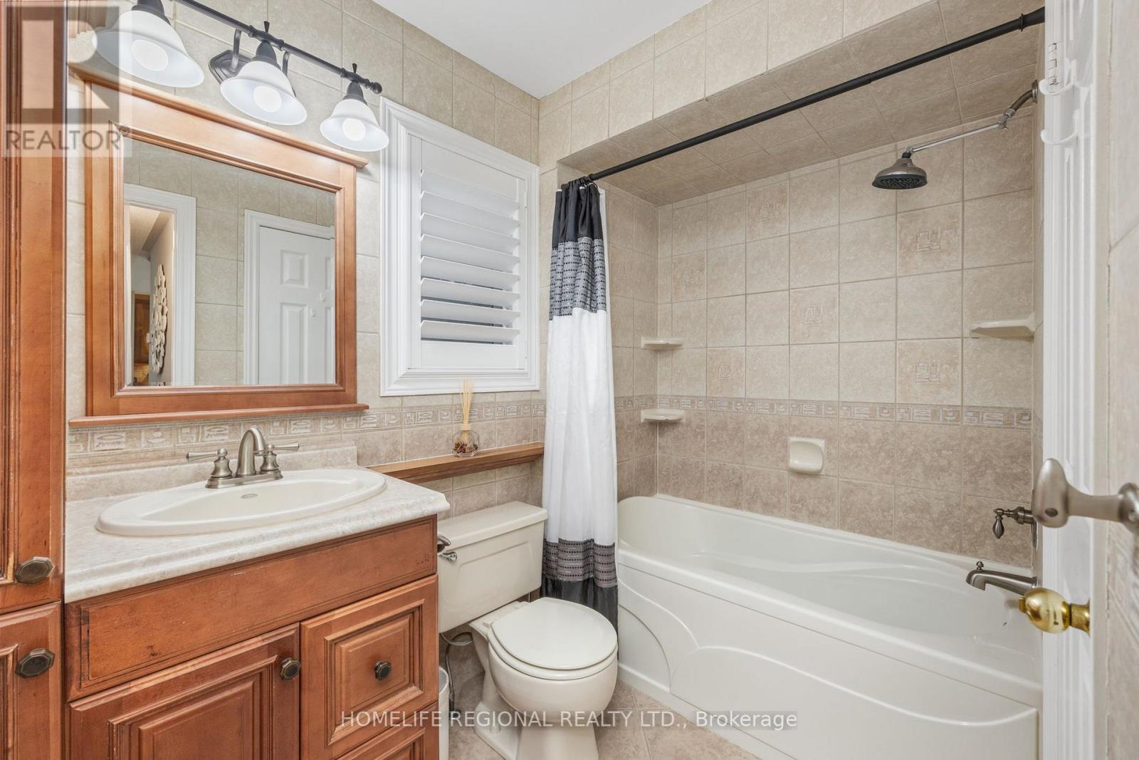 20 RUDDELL CRESCENT - 17
