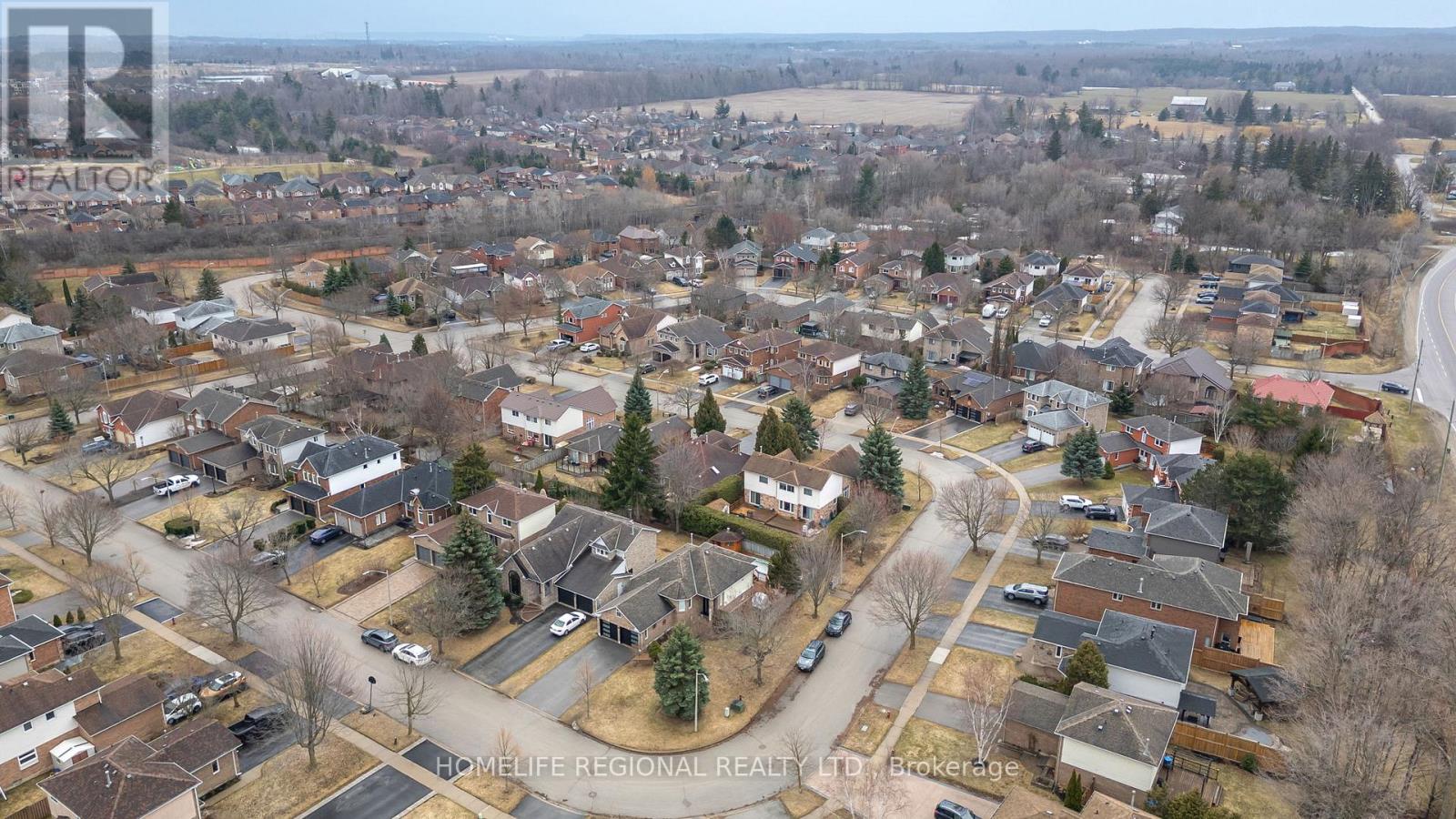 20 RUDDELL CRESCENT - 34