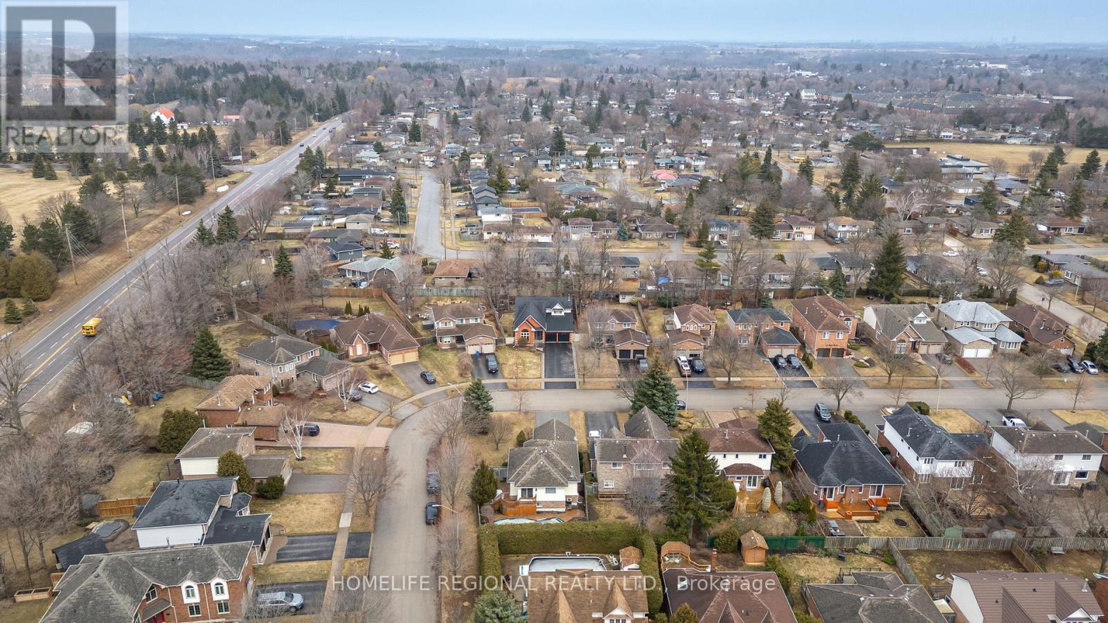 20 RUDDELL CRESCENT - 37