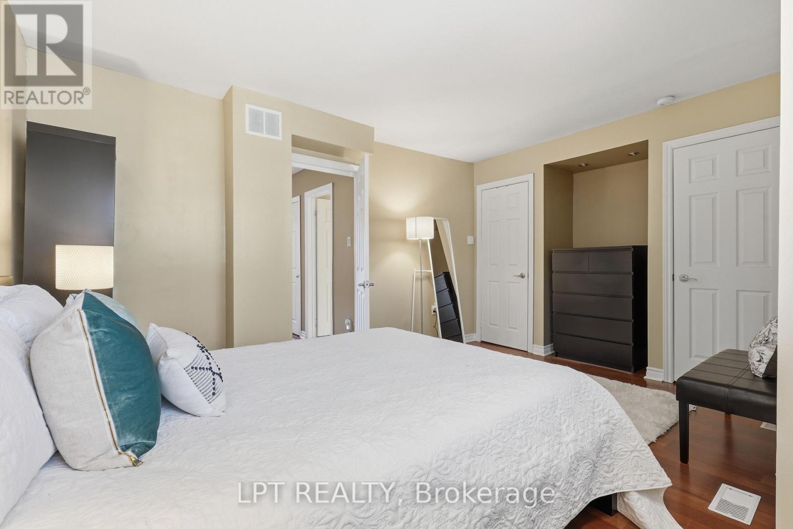 #21 24 REID DRIVE - 12