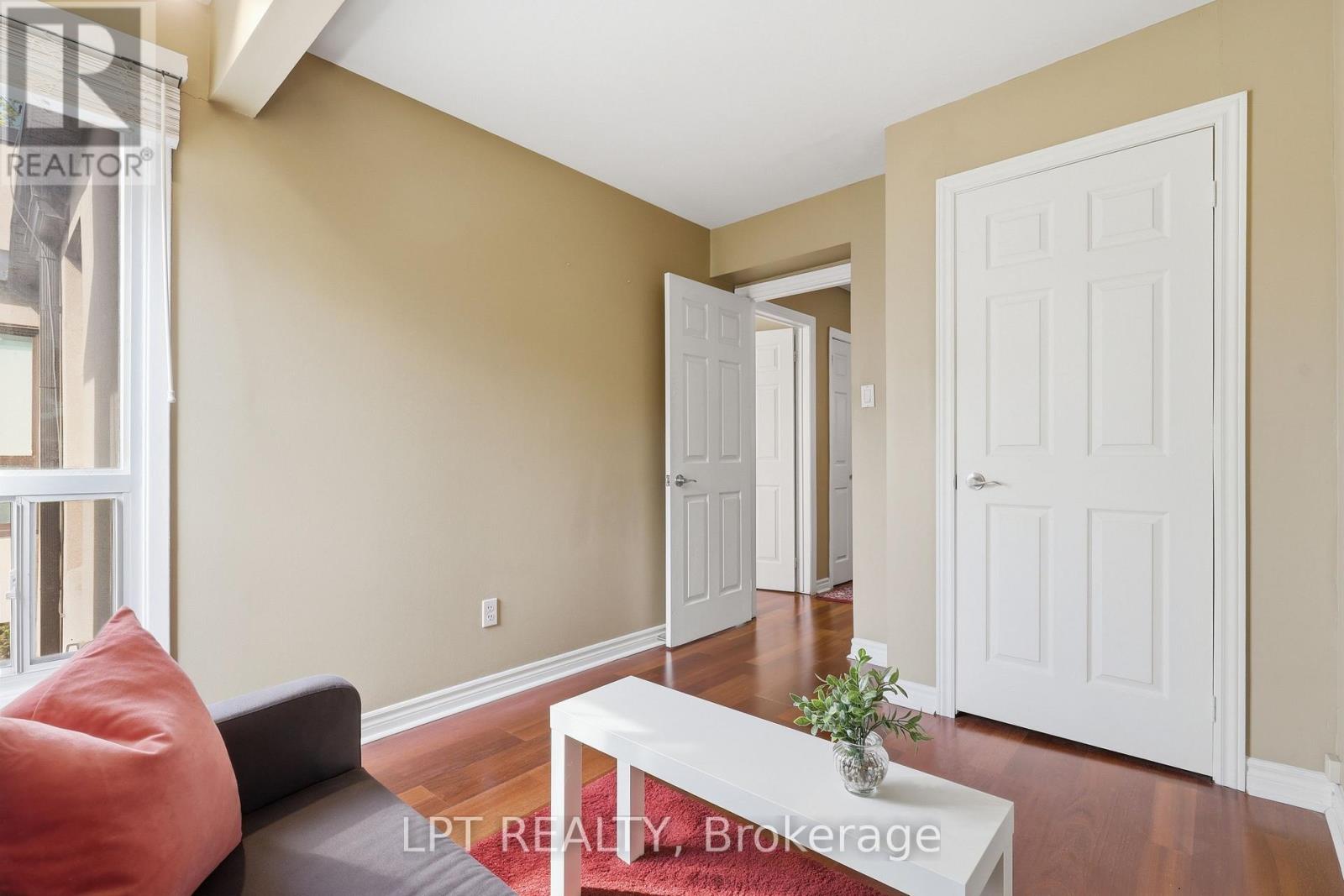 #21 24 REID DRIVE - 16