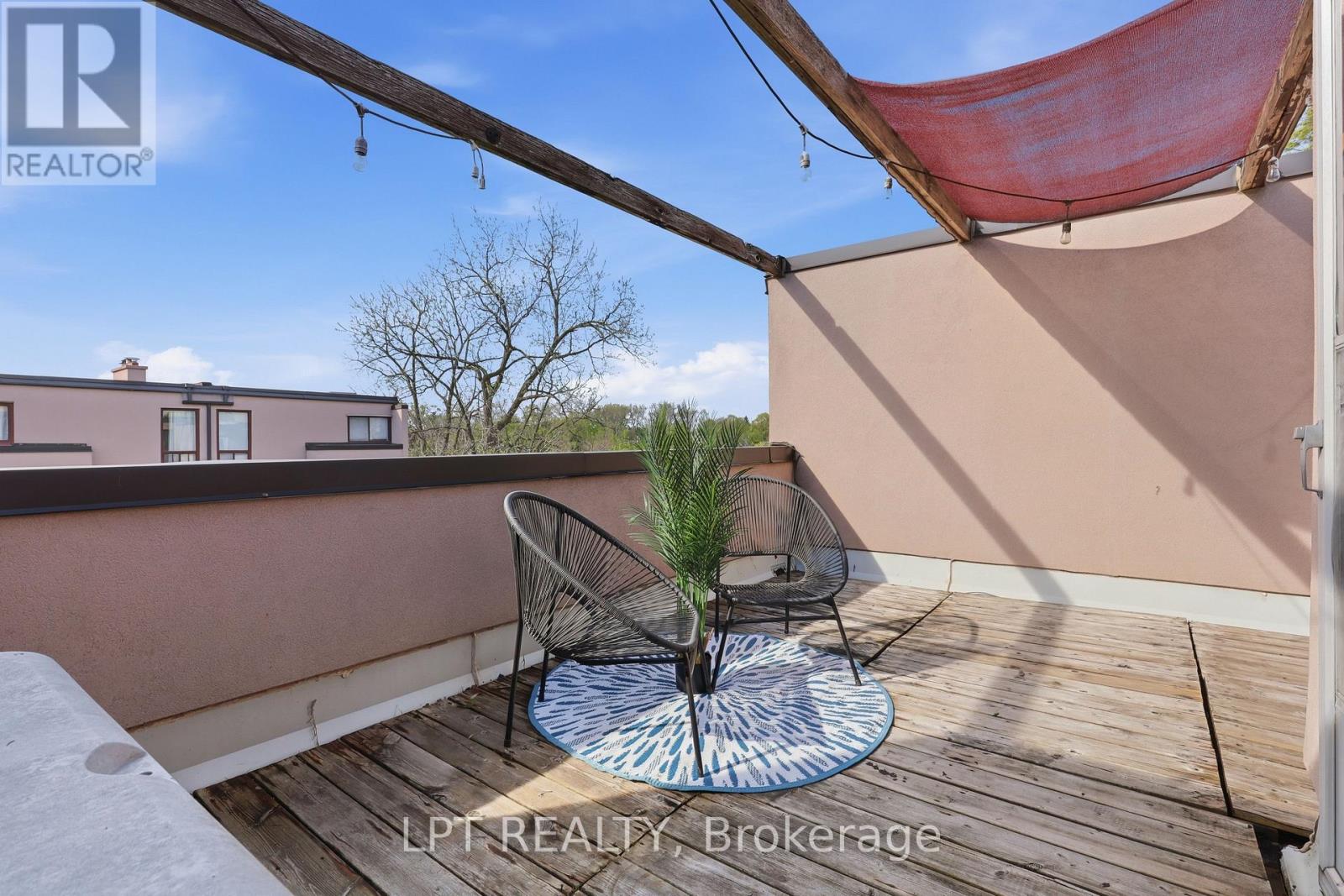 #21 24 REID DRIVE - 22
