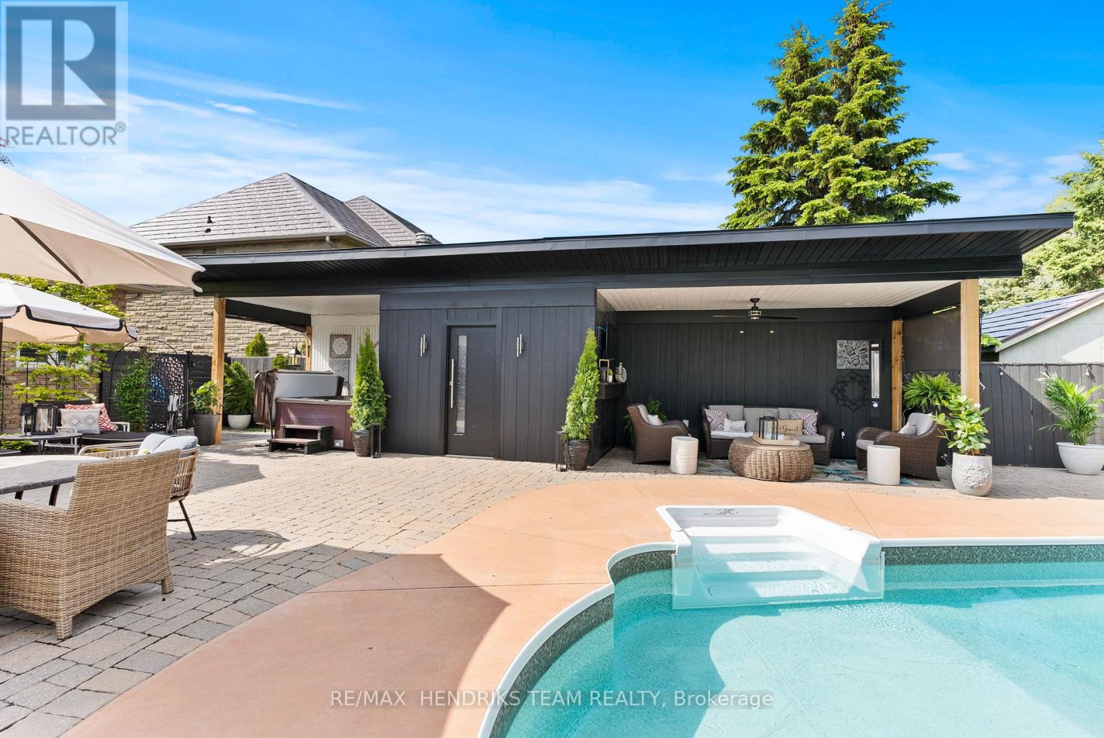 8152 WESTMINSTER DRIVE - 43