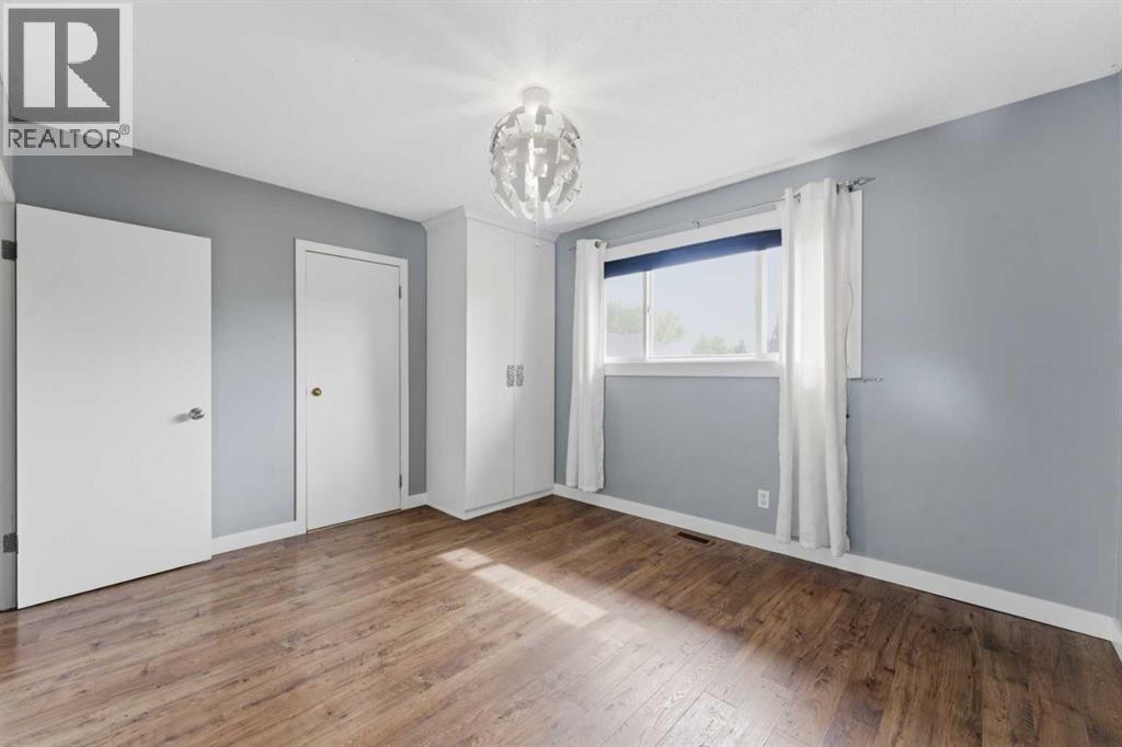 819 Avonlea Place SE - 17