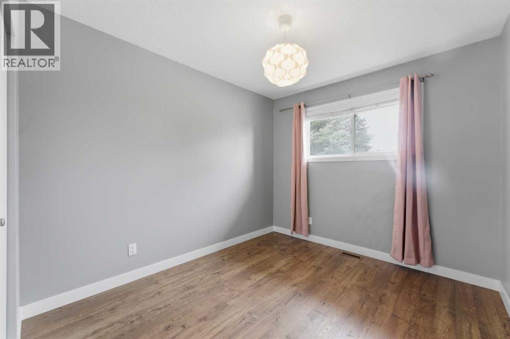 819 Avonlea Place SE - 19