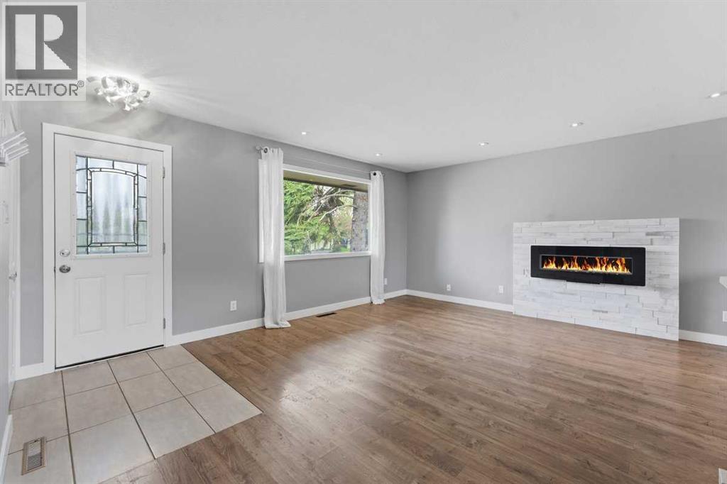 819 Avonlea Place SE - Image 2