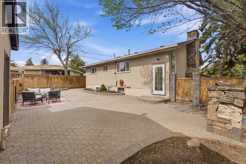 819 Avonlea Place SE - 31