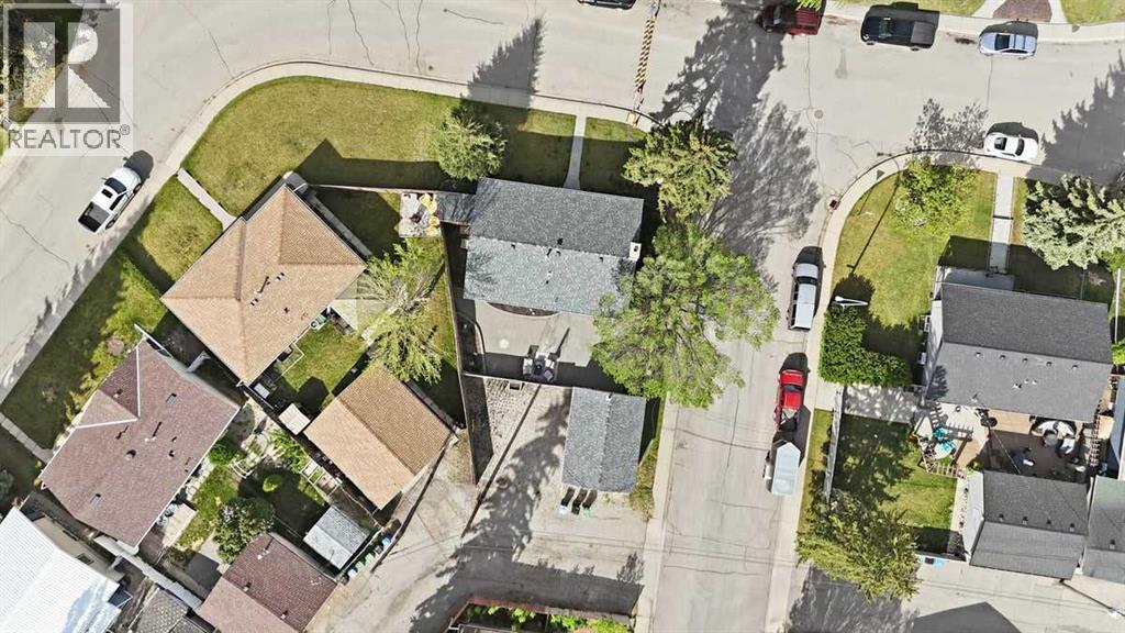 819 Avonlea Place SE - 34