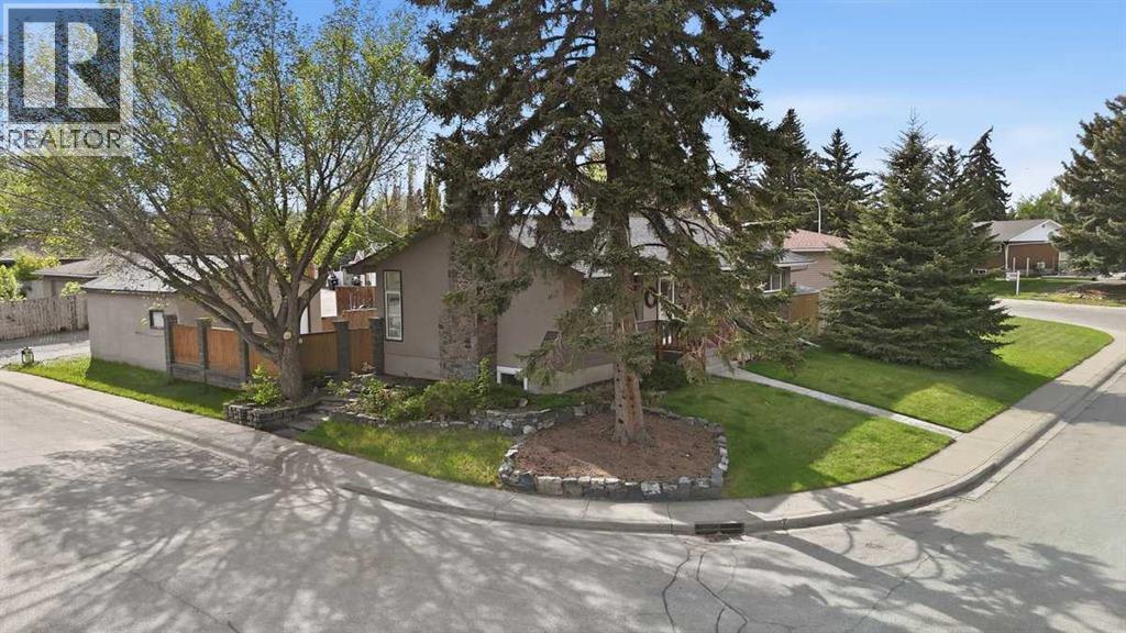 819 Avonlea Place SE - 36