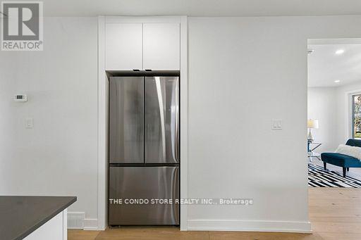 15 COLONIAL COURT - 12