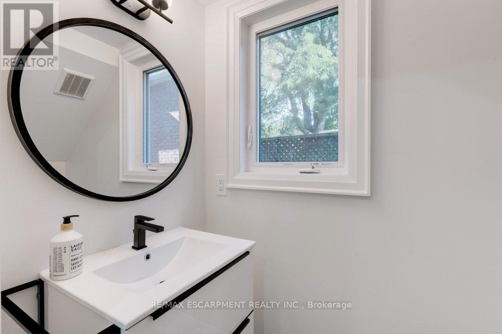 38 EAST 16TH STREET - 25