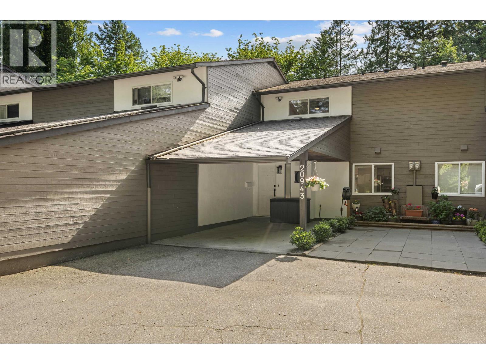 7 20943 CAMWOOD Avenue - main photo