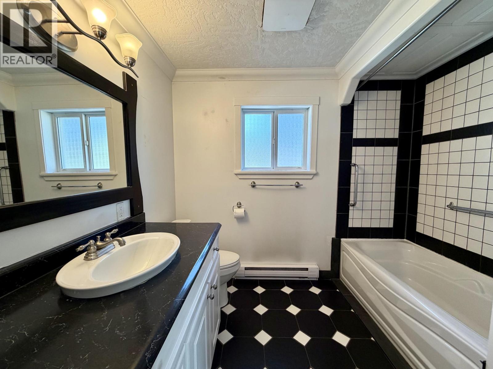 4331 THIRD AVENUE - 14