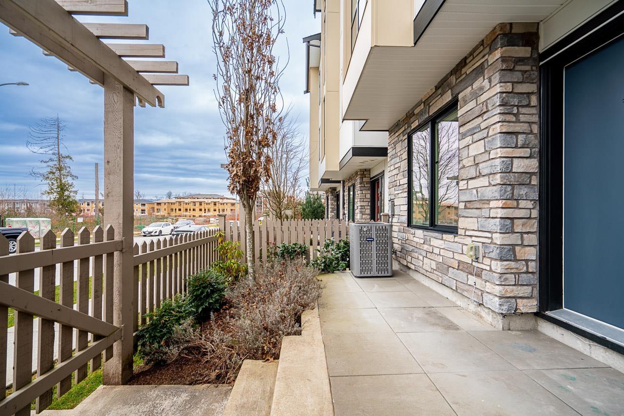 4 Bed, 3 Bath Townhouse for Sale in Langley – 2 7670 207 STREET, Langley – MLS# R3113841 - Image 3