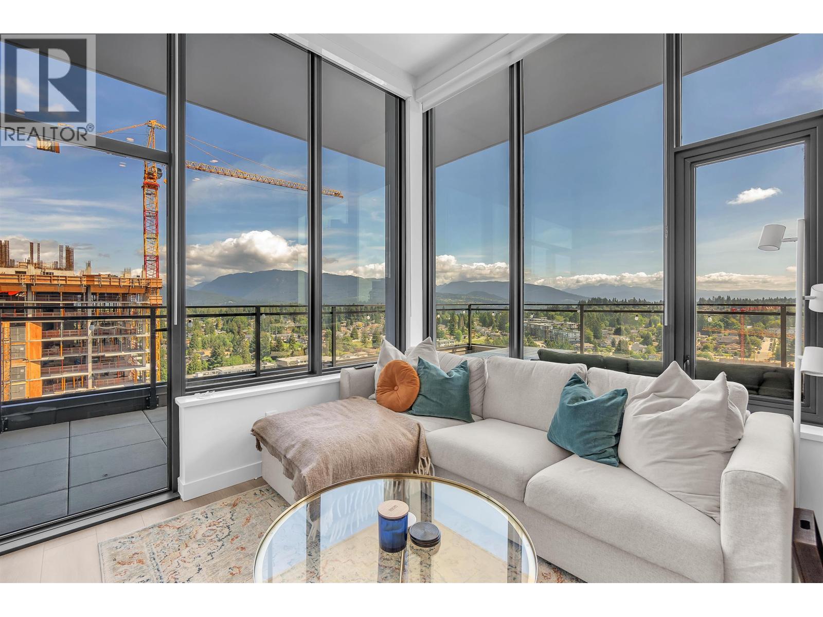 2807 626 CLAREMONT Street - photo 2