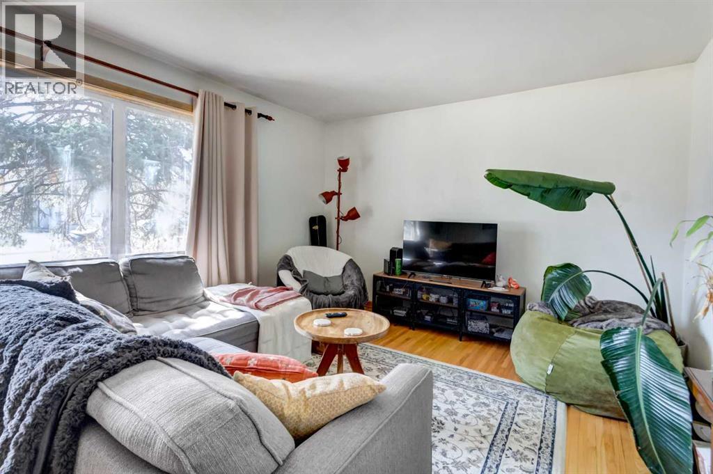 527 35A Street NW - 5