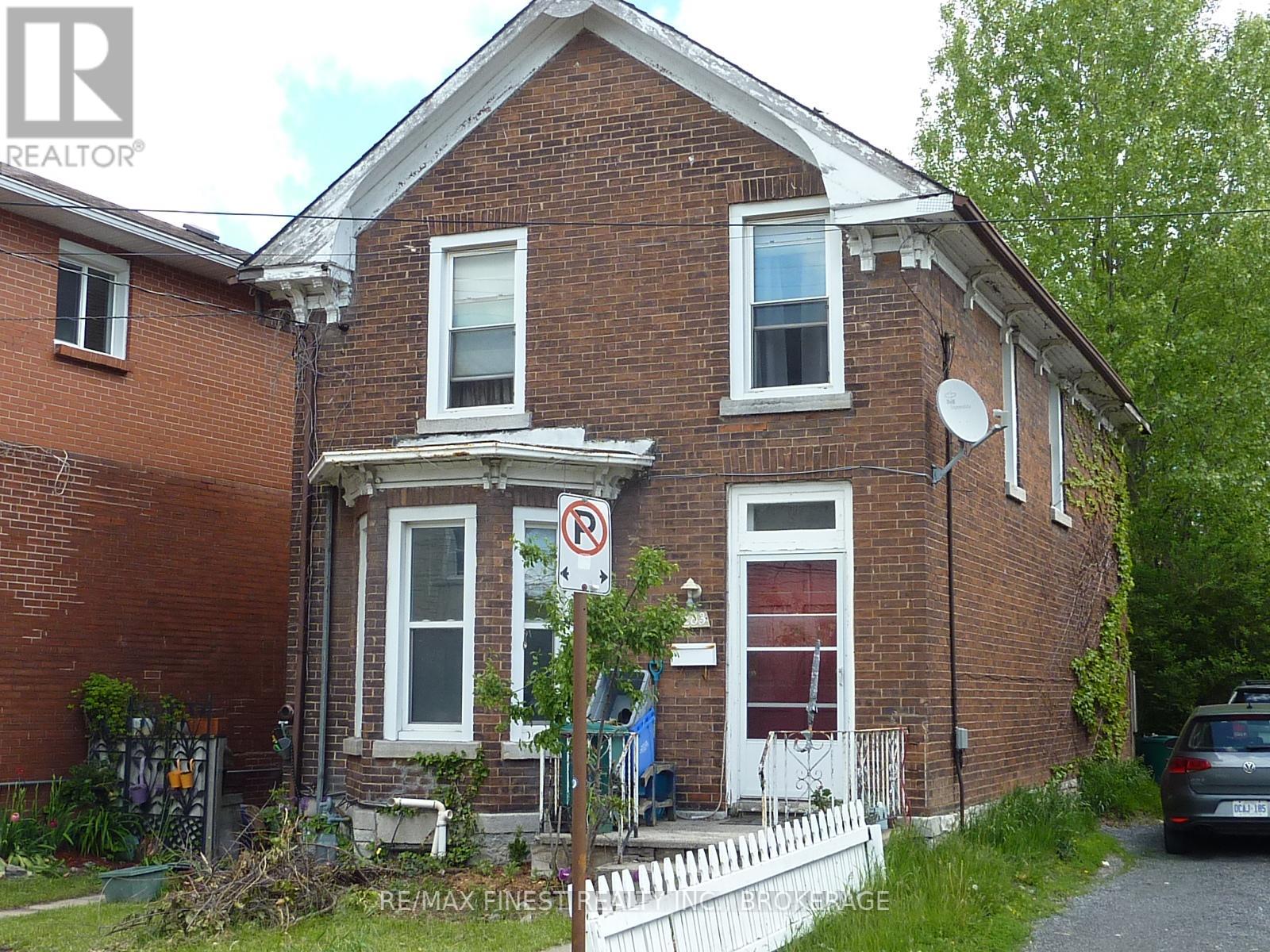283 MONTREAL STREET - 2