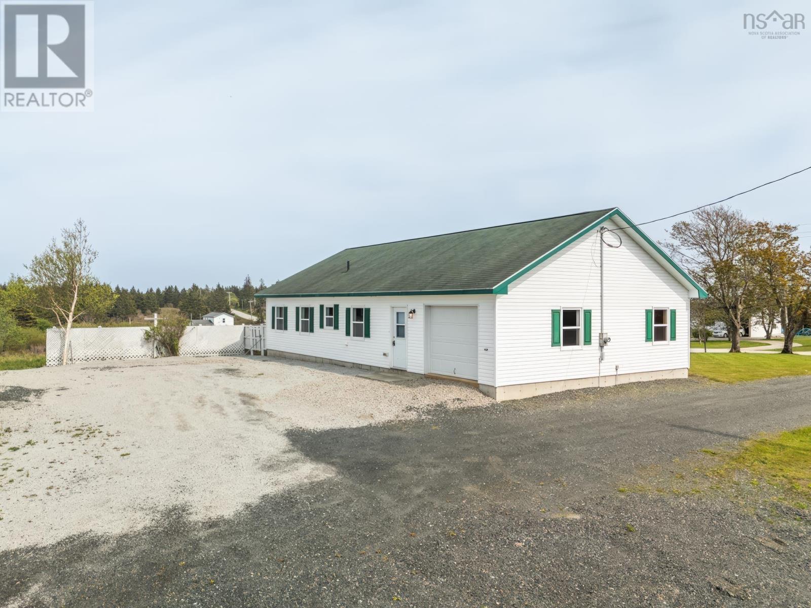 Property 5 of 32 of 408 Highway 304