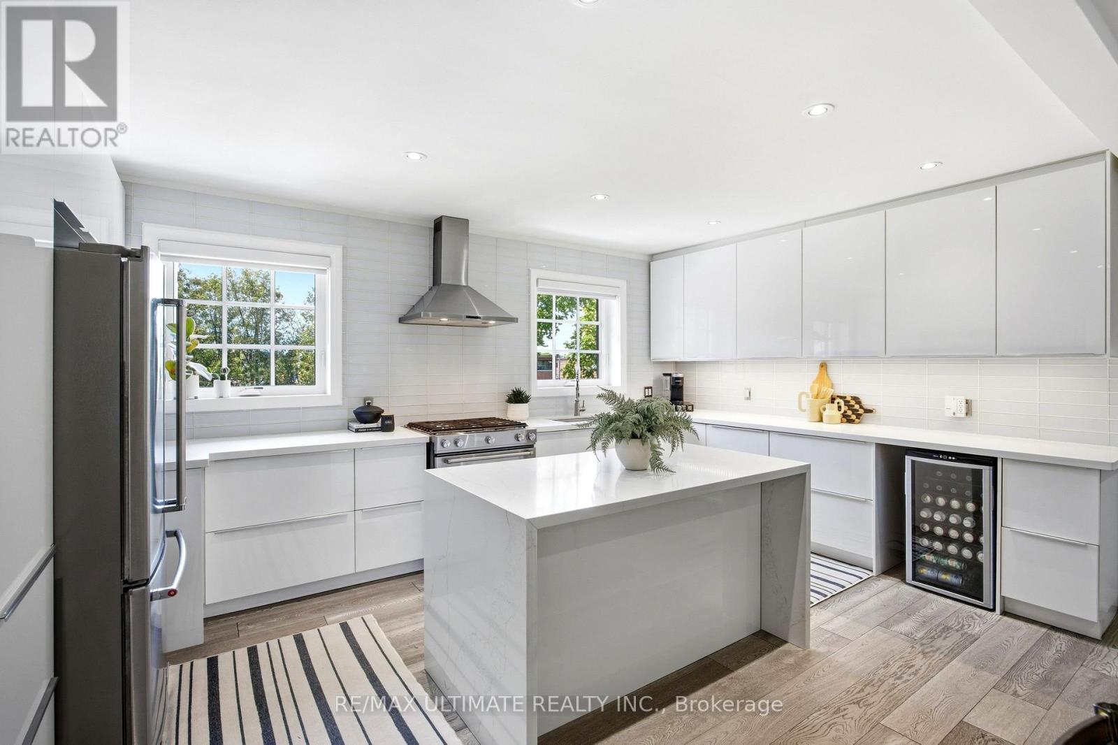 10 DANA AVENUE - 12