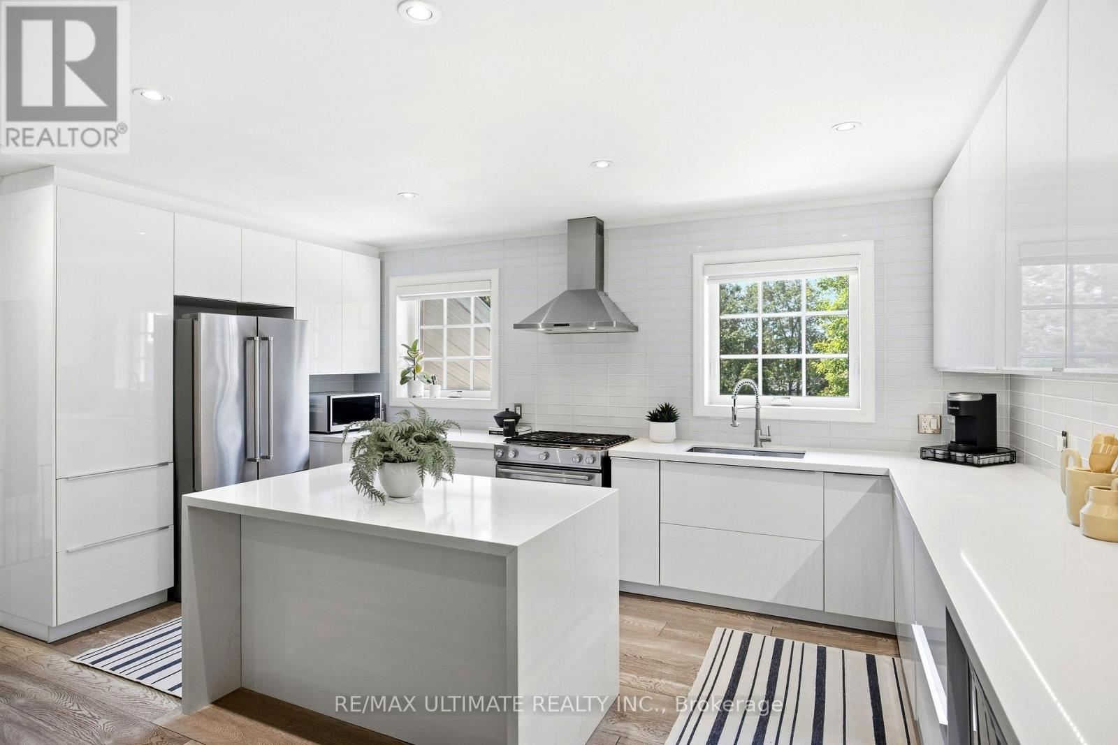 10 DANA AVENUE - 14