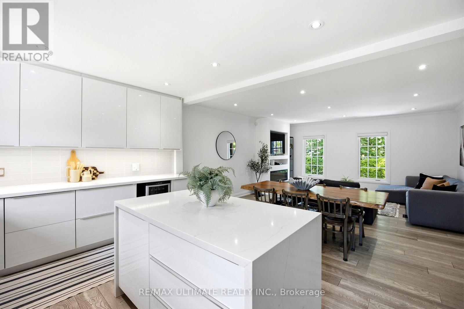 10 DANA AVENUE - 15