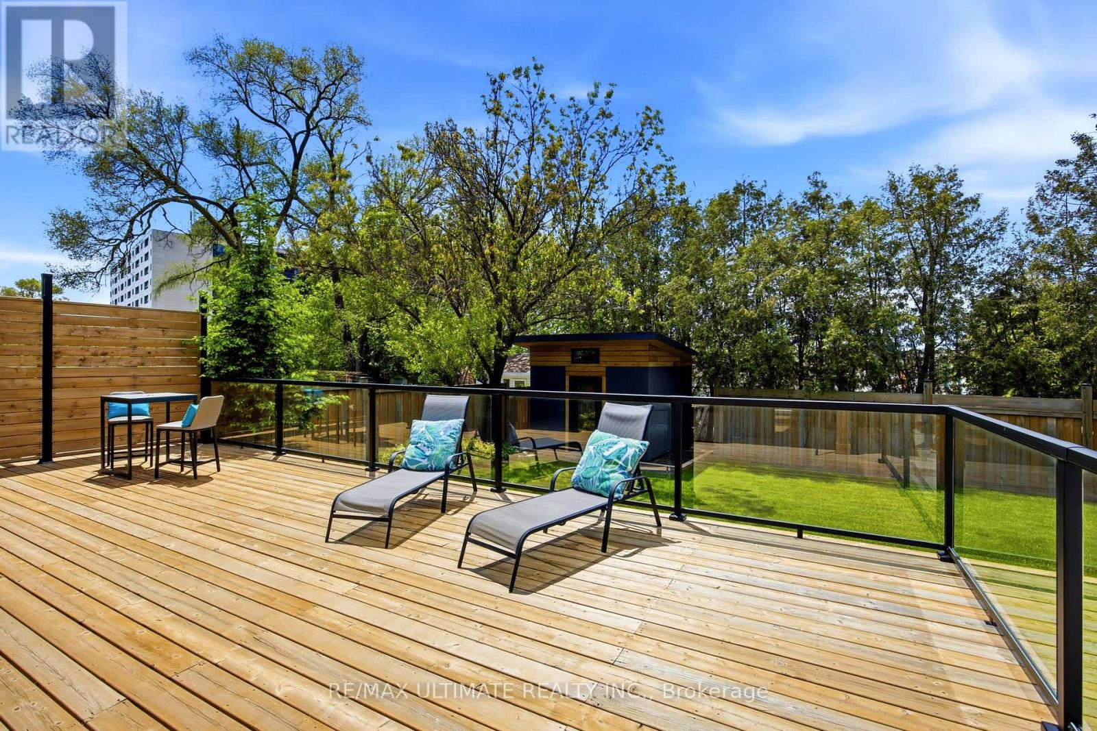 10 DANA AVENUE - 39