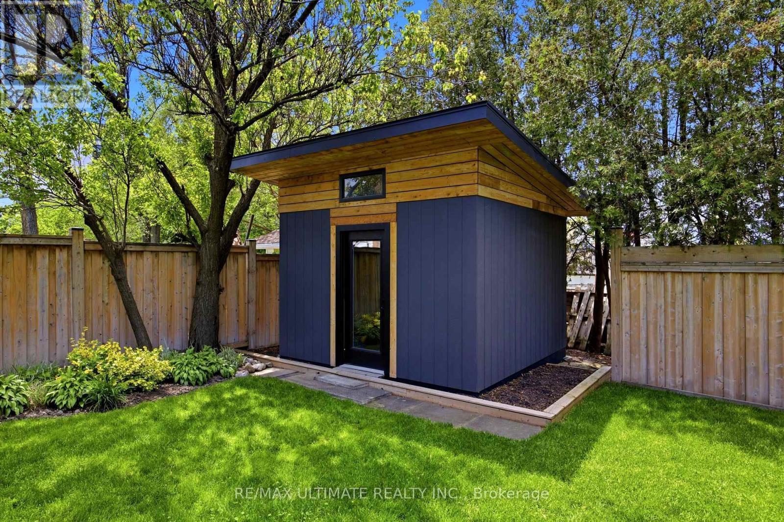 10 DANA AVENUE - 41