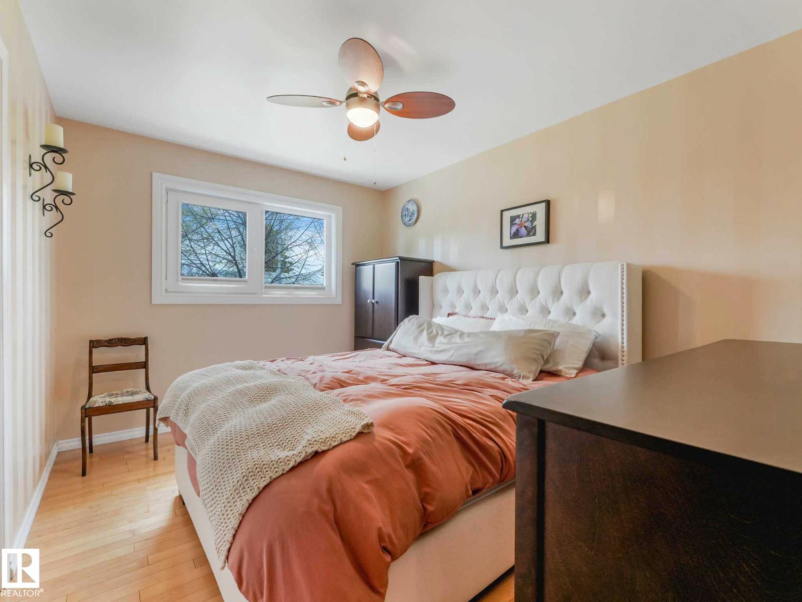 7508 76 AV NW - 11