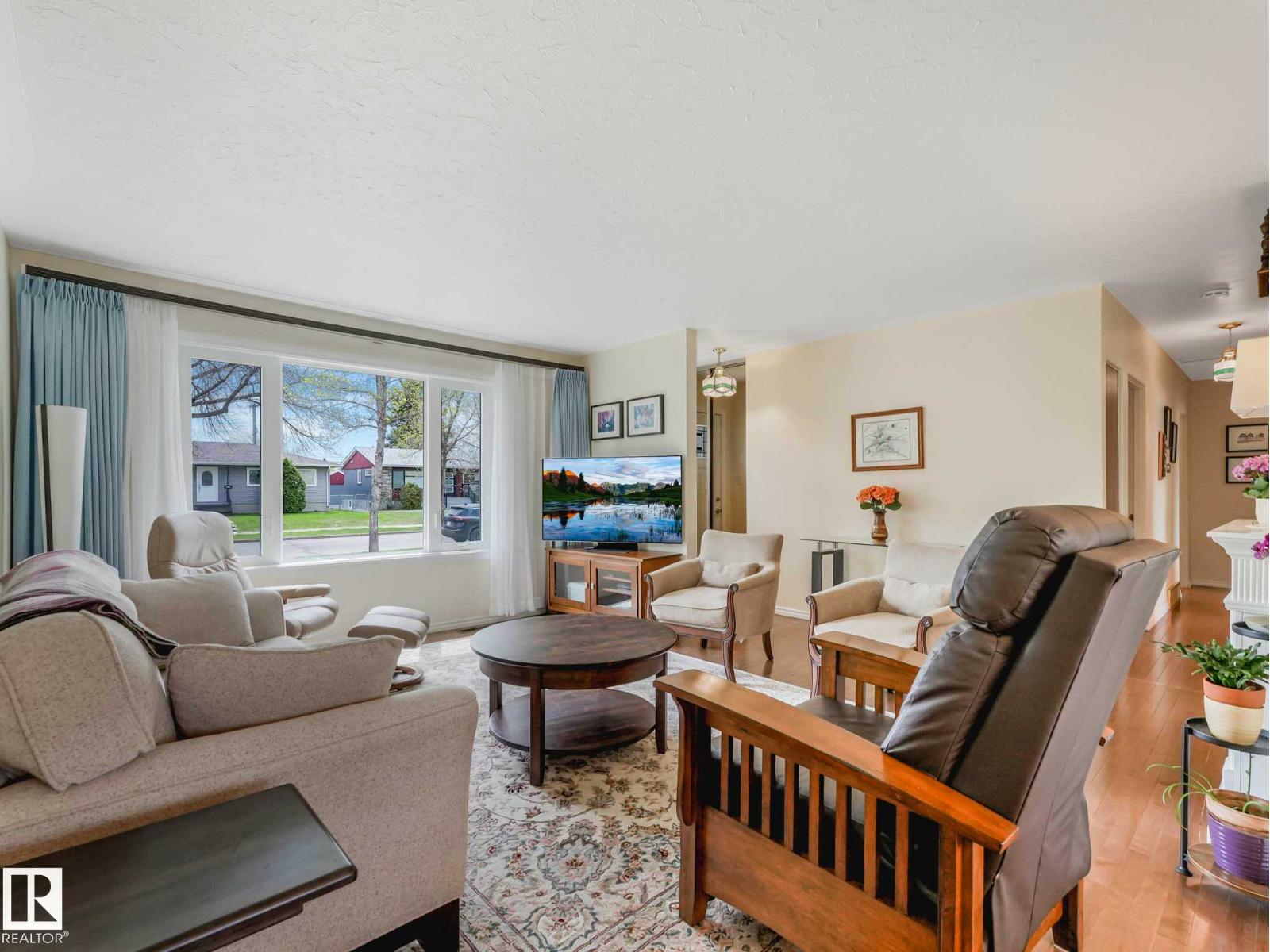 7508 76 AV NW - 4