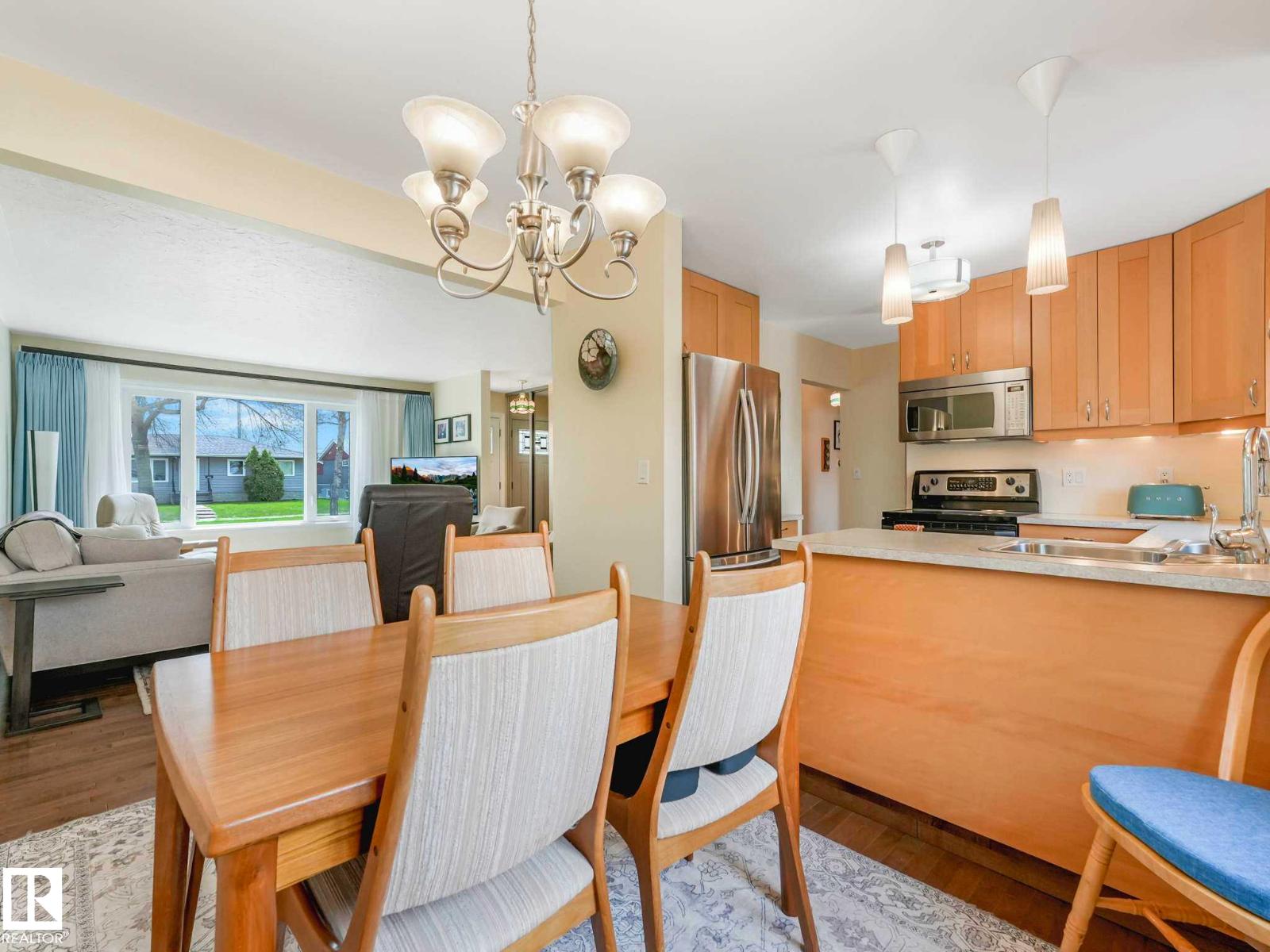 7508 76 AV NW - 6