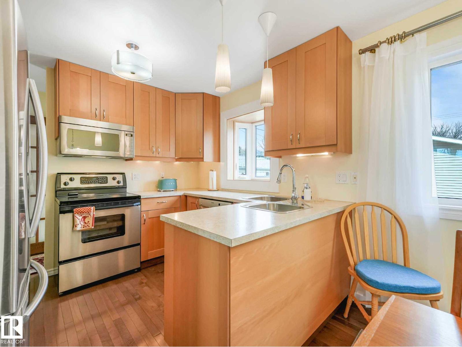 7508 76 AV NW - 8
