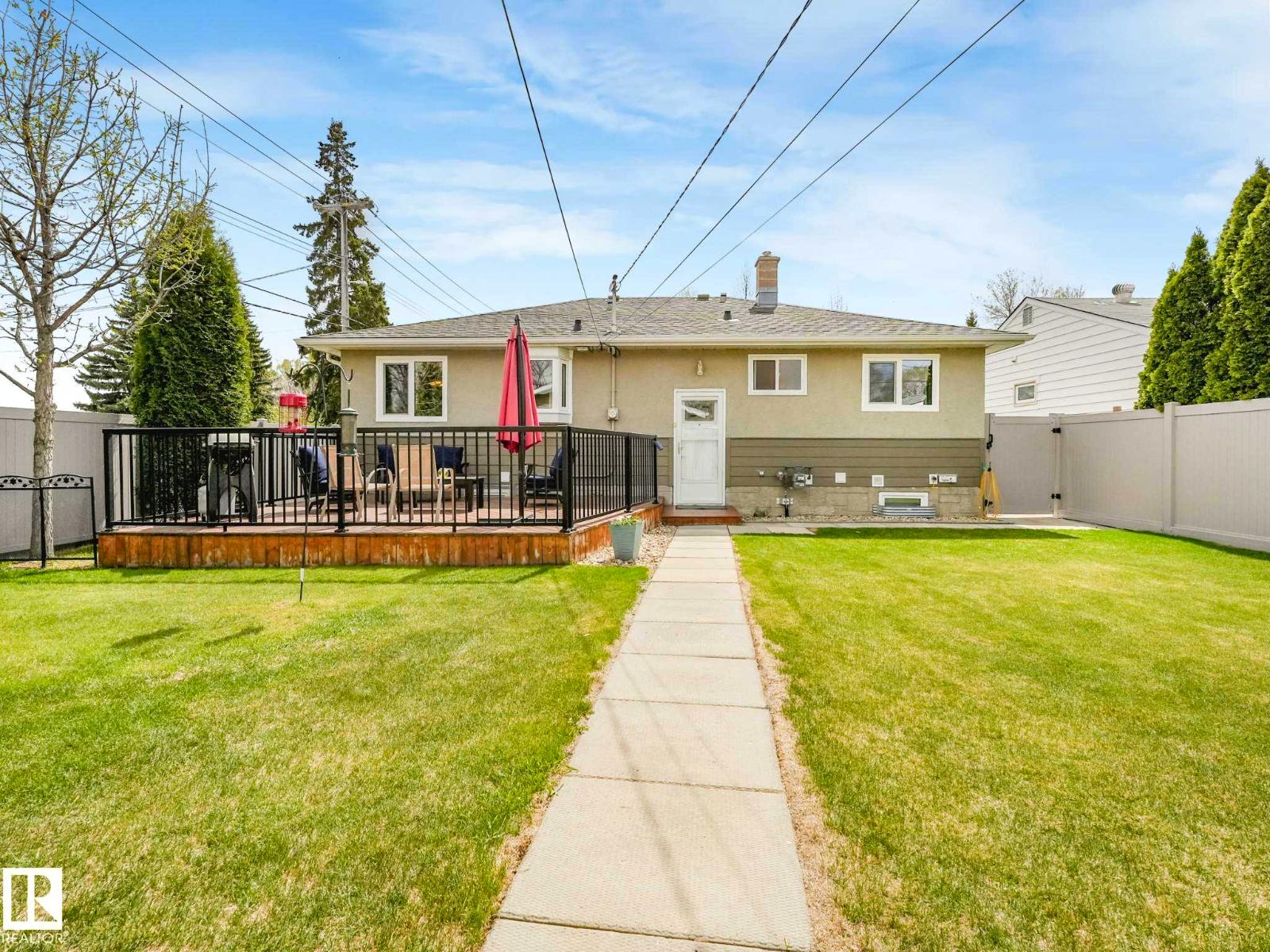 7508 76 AV NW - 36