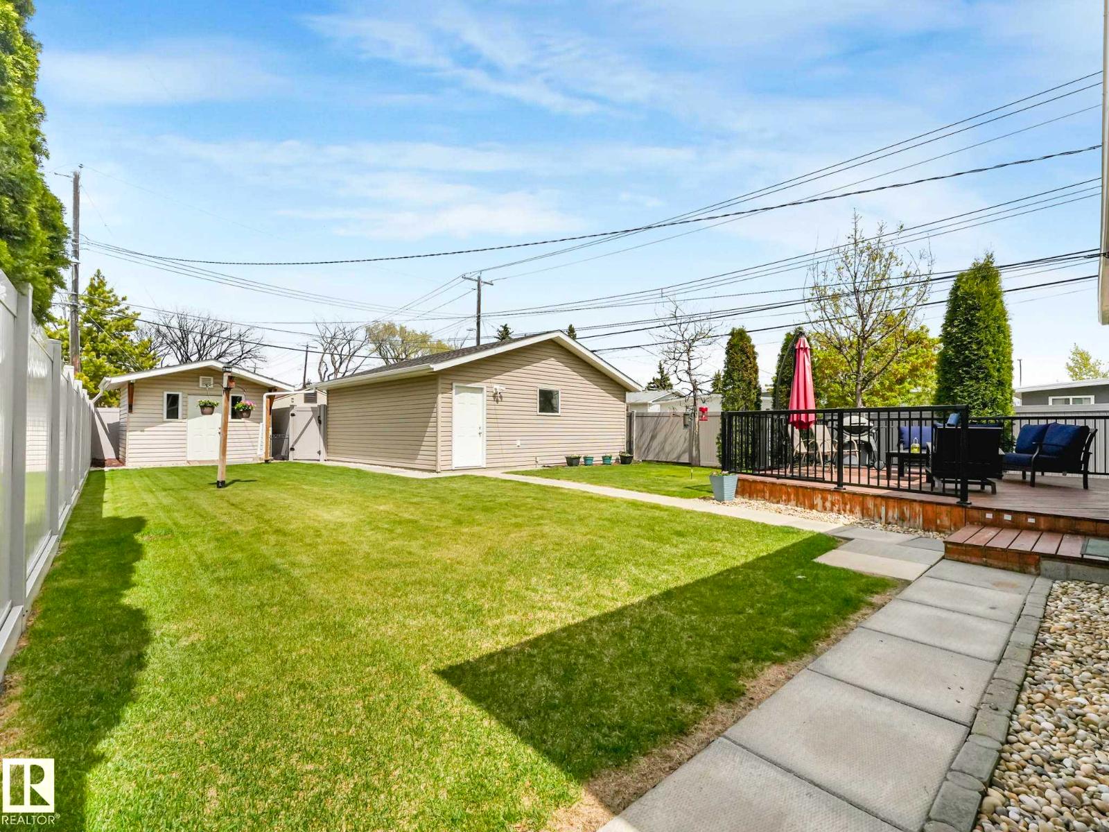 7508 76 AV NW - 30