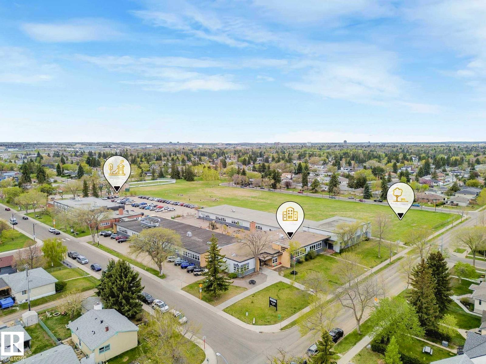 7508 76 AV NW - 49