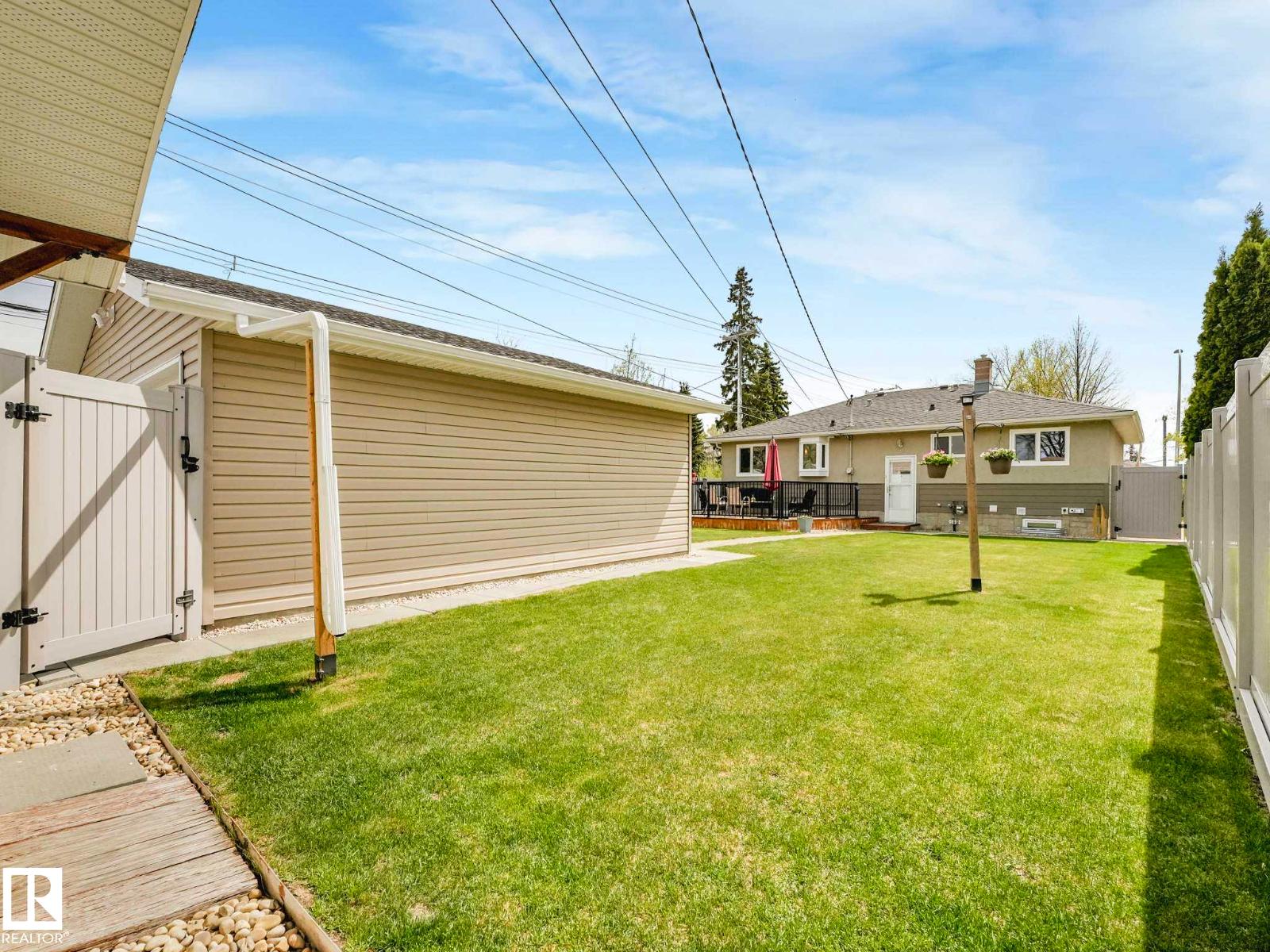7508 76 AV NW - 34