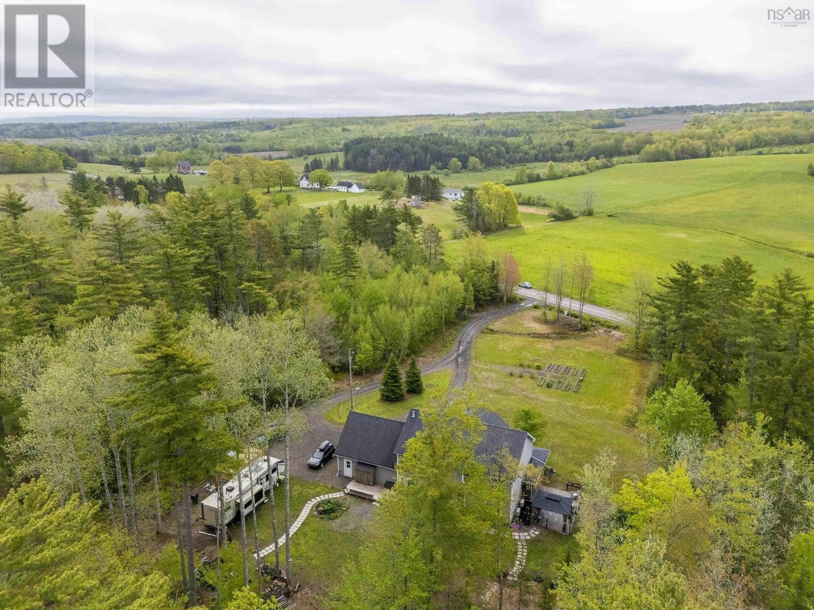 561 Hall Road - 33