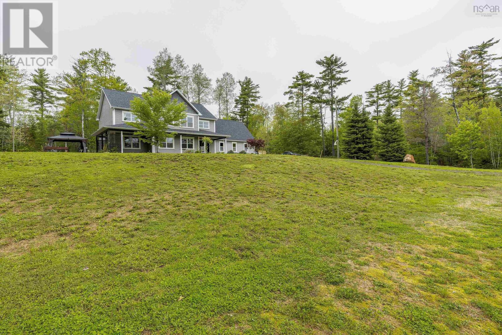 561 Hall Road - 37
