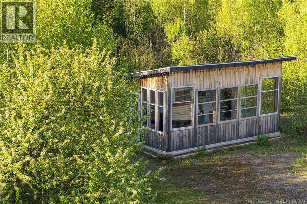 612 MacDougall Road - 11