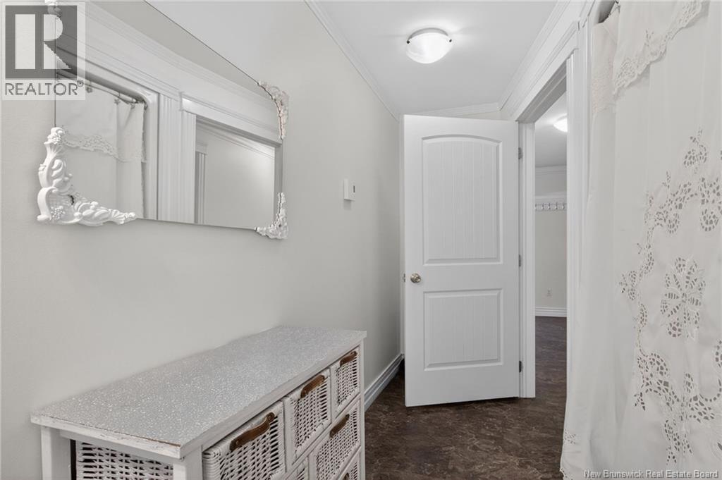 612 MacDougall Road - 37